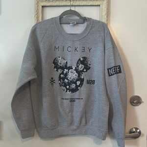 NEFF | Gray Mickey Graphic Crewneck Sweater